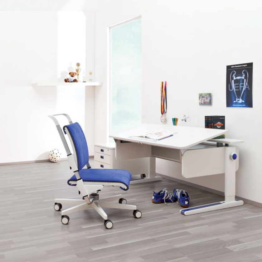 Scooter firmy MOLL BIURKA z regulowanym siedziskiem i oparciem. Cena – 1630 zł.