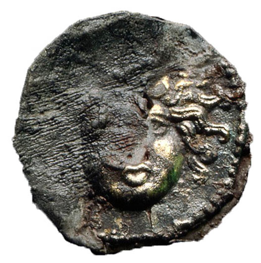 Starożytny guzik z twarzą Meduzy, fot. Fotochannels