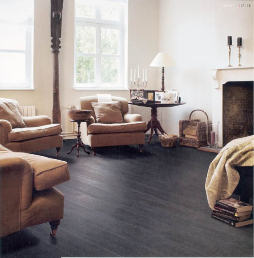 Deska, ciemny dąb - idealna do wnętrz urządzonych w stylu kolonialnym. QUICK STEP