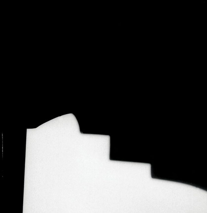 Mieszkanie pary artystów. Zmienia się wraz z potrzebami właścicieli.