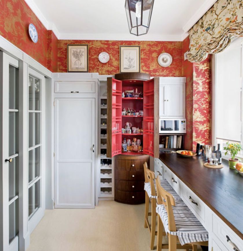 Kuchnie zrobili koledzy gospodarza z pracowni. Roleta została uszyta z tkaniny londyńskiej firmy Colony.