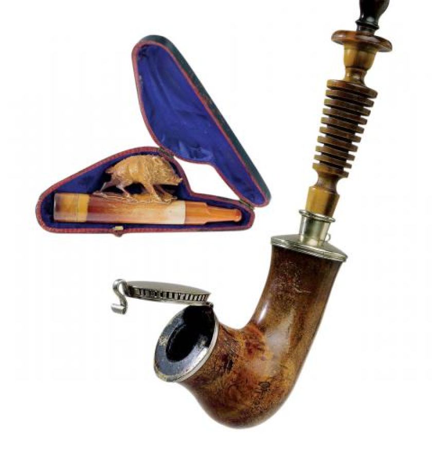 Cygarniczka sepiolitowa z bursztynowym ustnikiem, Niemcy, XIX/XX w., Muzeum Dzwonów i Fajek w Przemyślu, fot.