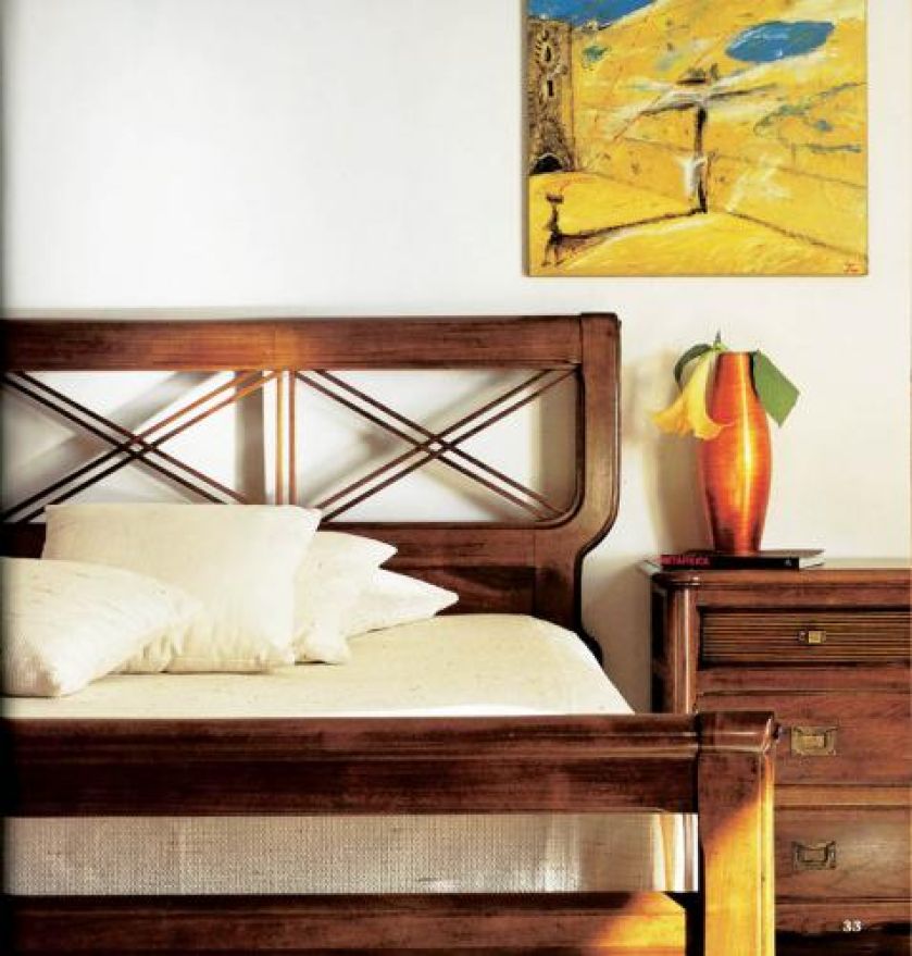 W kolonialnym stylu - łóżko zrobione ręcznie z litego drewna. CANTIERO