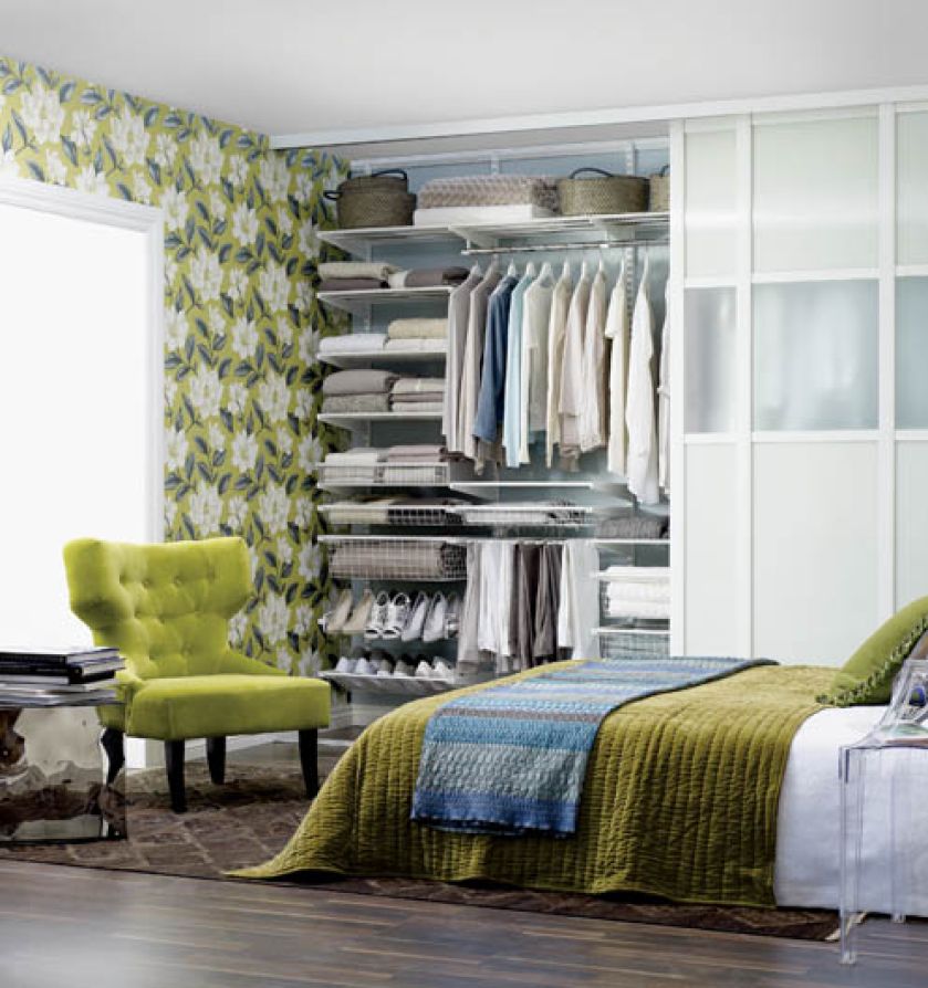 Z przesuwanymi drzwiami - szafa Classic. ELFA