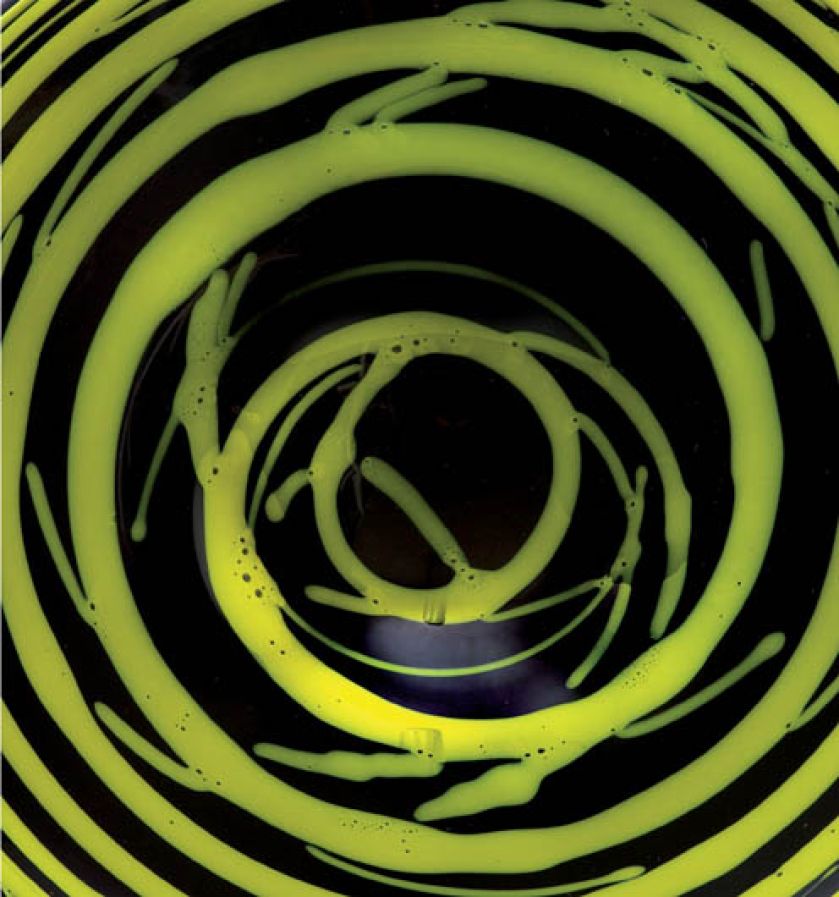 Patera, szkło sodowe, ręcznie formowana. Projekt - Zbigniew Horbowy.