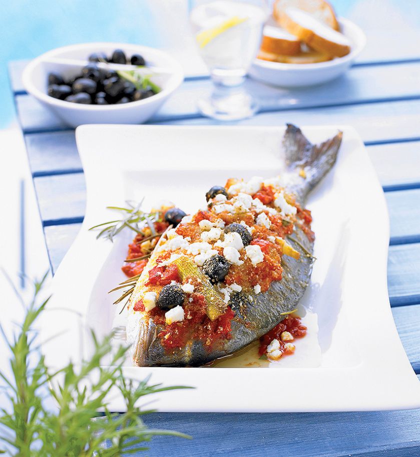 Ryba z oliwkami i fetą. Smaki południowych wód