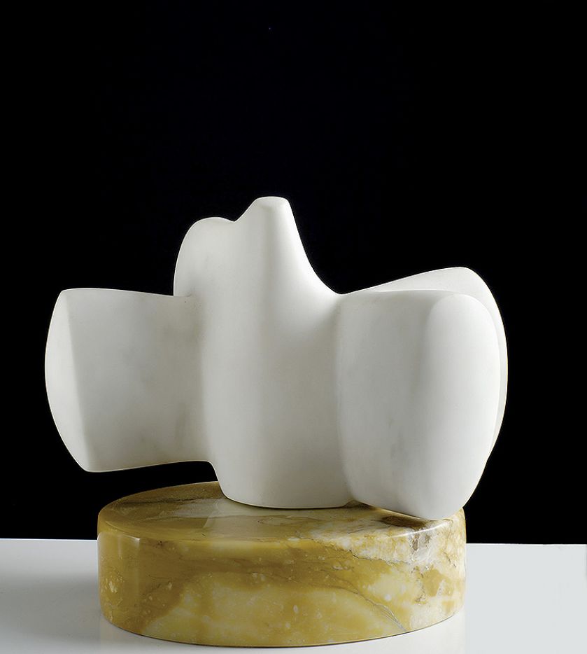 Uścisk , marmur, 1990 r. Kamienne szczęście