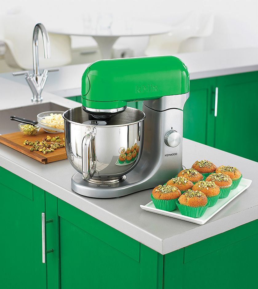 Kuchnia w stylu vintage: kolorowy sprzęt agd