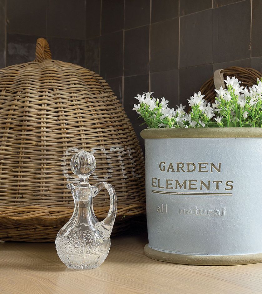 Francuska elegancja, mnóstwo duńskich i holenderskich dekoracji, do tego doskonałe polskie rzemiosło. A wszystko w