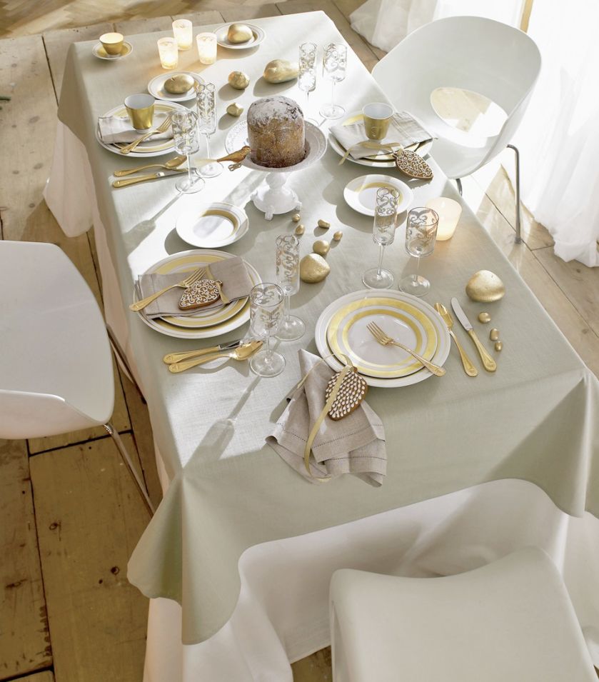 stół wigilijny złoto i biel