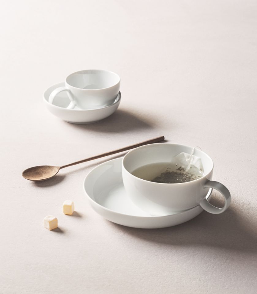 zestaw filiżanek do kawy i herbaty