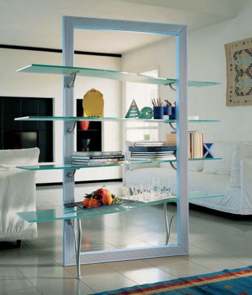 Jak lustro. Półka Flexa kosztuje 8100 zł. MAX-FLIZ