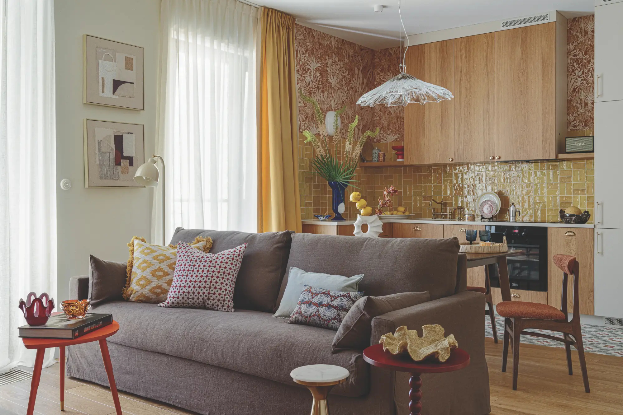 pomarańczowy i żółty w mieszkaniu