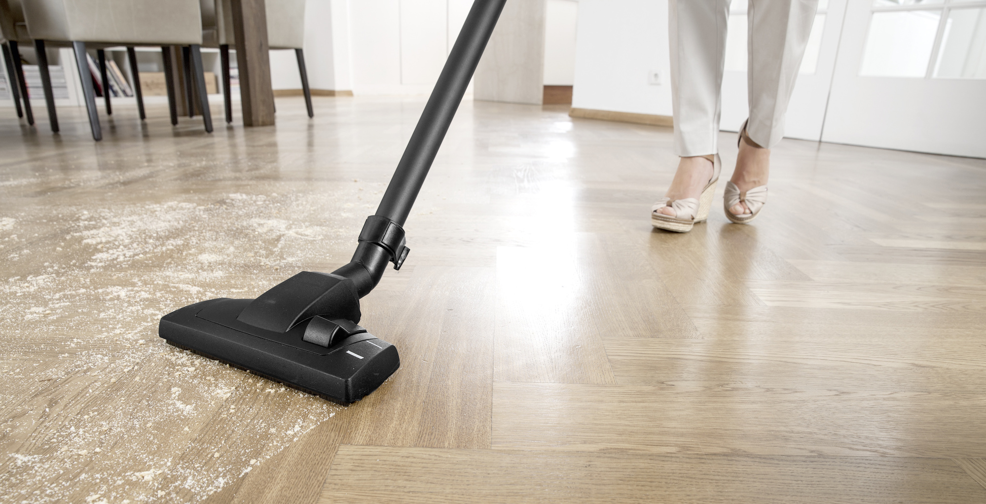 Jak sprzątać mieszkanie krok po kroku? Gruntowne porządki nie tylko  świąteczne | Weranda.pl